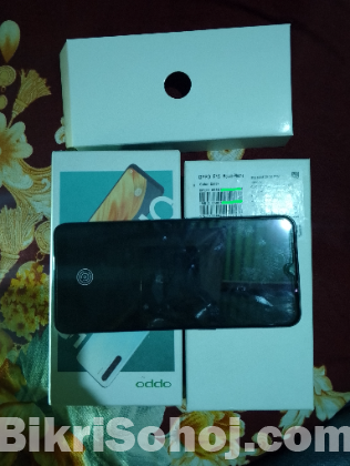 Oppo: F15...RAM 8 GB / ROM 256